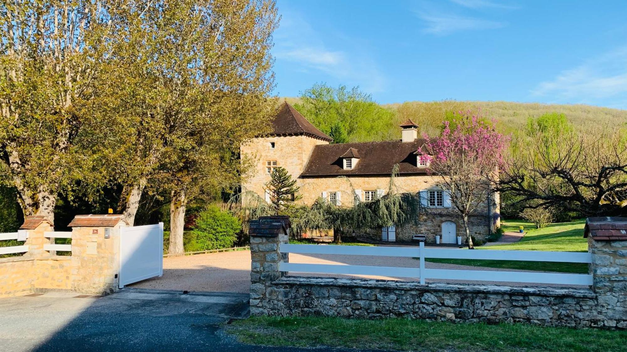 Saint-Denis-lès-MartelLe Moulin Du Boisset住宿加早餐旅馆 外观 照片